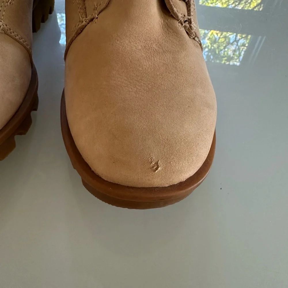 SOREL Phoenix Short Lace Lux Waterproof Boot Size 9 Natural Tan